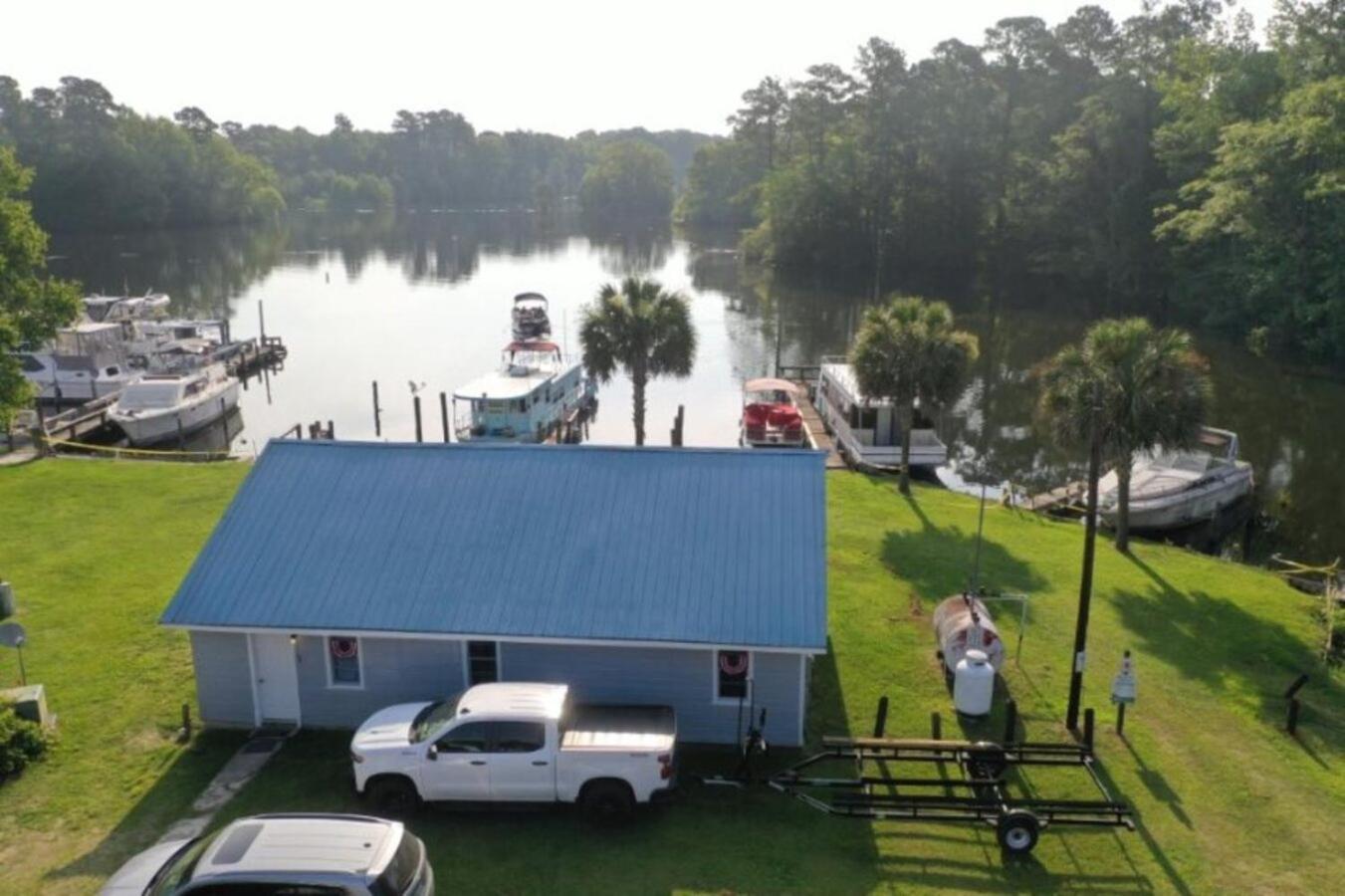 Hotel Bells Marina & Fishing - Santee Marion By I95 - Family Adventure, Pets On Request! 3*