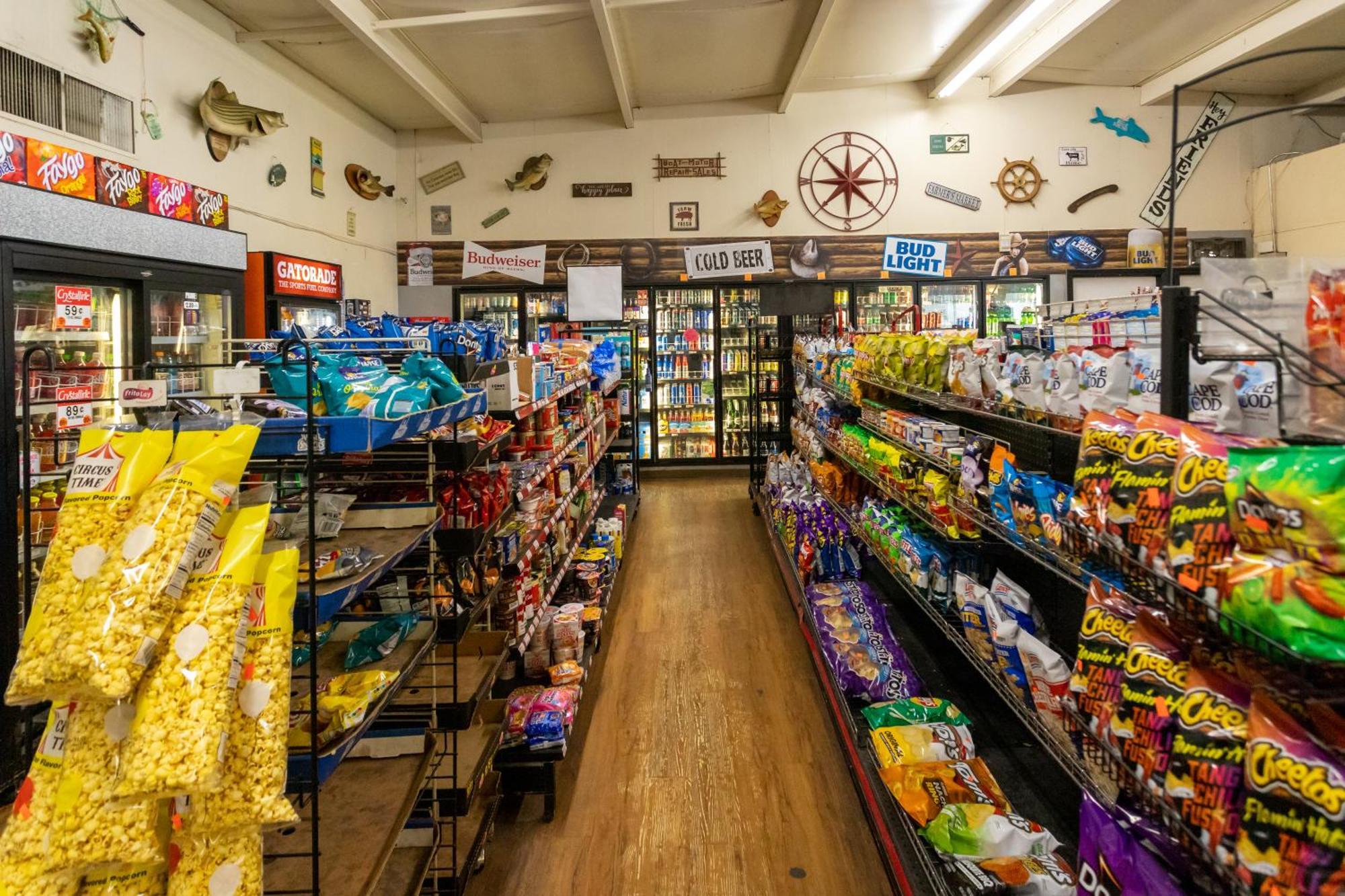 Bells Marina & Fishing - Santee Marion By I95 - Family Adventure, Pets On Request! Hotel